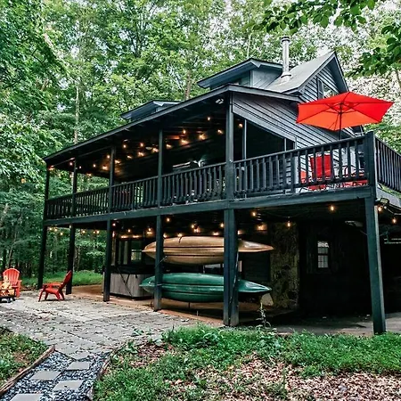 Jacuzzi, Fire Pit, Game Room, Hammock, Backpacks, 10 Min To Br! Sleeps 12!